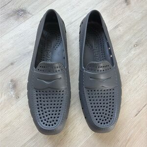 Floafers Country Club Driver Water Shoe Asphalt Gray Lime Green Mens Size 11